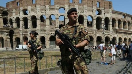 Stipendi Forze dell?ordine, dai colonnelli ai generali una tantum fino a 4.600 euro: cosa prevede l'accordo