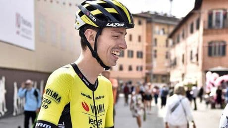 LIVE Giro d’Italia: grote groep met Bart Lemmen en Gijs Leemreize voorop, Monte Grappa in aantocht
