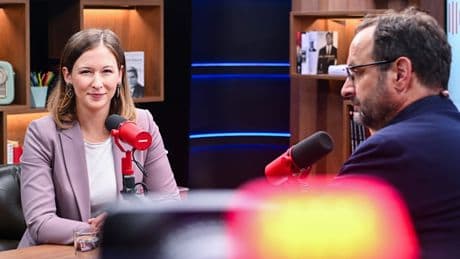 BILD-TALK - Kopftuch weg, Stütze runter: So hart greift Österreich durch!