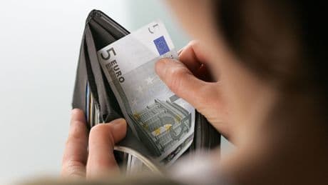 Es sind nicht die Lebensmittel: Hier sparen die Deutschen aktuell am meisten