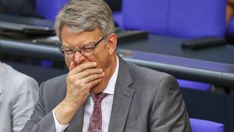 Bahnchef Lutz entlassen: Welchen Plan hat Verkehrsminister Schnieder
