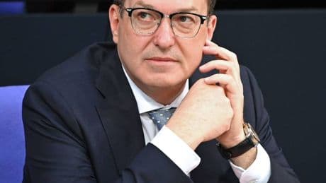 Debatte im Bundestag: Vor allem Syrer von Aussetzung des Familiennachzugs betroffen