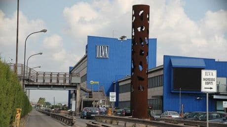 Ex Ilva, slitta il salvataggio. Scontro sul rigassificatore