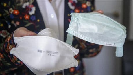 Bordan yüksek koruyuculuğu olan cerrahi maske üretildi