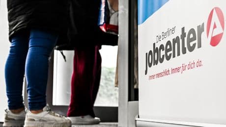 Mehrheit der Jobcenter-Mitarbeiter sagt - Arbeiten lohnt sich nicht bei Bürgergeld