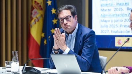 El Gobierno reformará las oposiciones de los altos funcionarios: doble examen para los candidatos