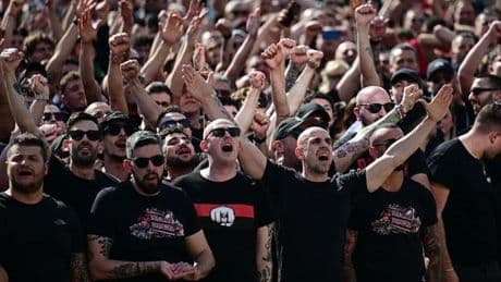 Milan taraftarı, yönetimi "istifaya" davet etti!
