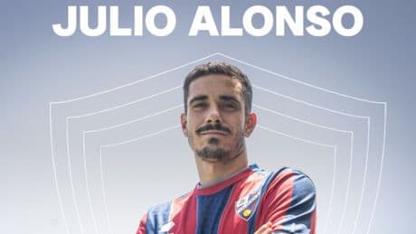 El Huesca anuncia su primer fichaje: Julio Alonso refuerza el lateral izquierdo