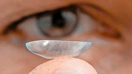 Revolutionaire contactlenzen ontwikkeld waarmee je kan zien in het donker, zelfs mét ogen dicht: ’superzicht’ voor iedereen