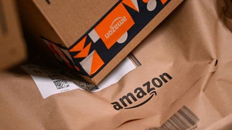 Trump called Bezos after a report that Amazon would post products' import charges