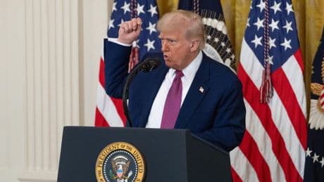 Trump intenta atribuirse el 'mérito' de la ofensiva de Israel contra Irán a la que se opuso en público