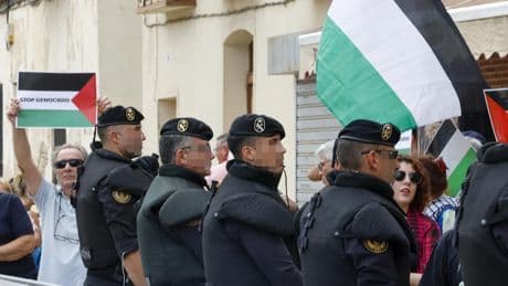 Madrid se blinda para la Vuelta: más de 400 agentes vigilarán el paso de los ciclistas para evitar incidentes con las protestas
