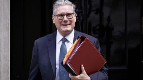 Keir Starmer suspende a cuatro diputados laboristas tras una rebelión interna sobre una reforma de la protección social