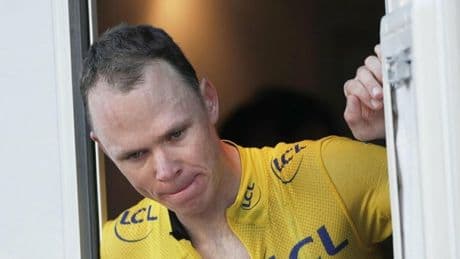 Chris Froome investito da un'auto mentre si stava allenando in Francia: «È in gravi condizioni»