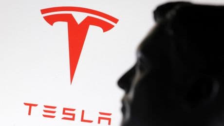 Jackpot ou alerte ? La présidente du conseil d’administration de Tesla se débarasse de ses stock-options