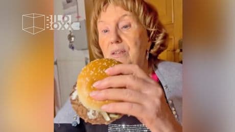 Grete (84) testet Burger - Ihre Knallhart-Urteile sind absoluter Kult!