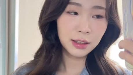 Popular beauty influencer Guava Shuishui who was known for eating make-up products dies aged 24 after ‘sudden illness’
