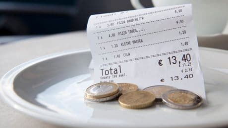 Warum heißt es eigentlich Trinkgeld?
