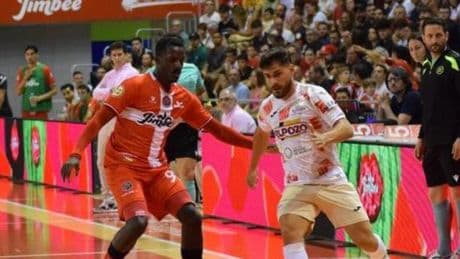 4-3: El Jimbee golpea primero en las semis ante el Pozo Murcia