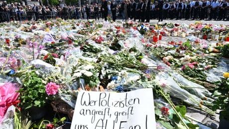 Messerattacke auf Marktplatz: Mannheim erinnert an vor einem Jahr getöteten Polizisten