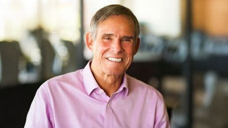 Eric Topol, cardiólogo experto en longevidad, 70 años: “Cuando uno está estresado, agotado y en tensión constante, el cuerpo funciona en modo sobrecarga, y se acelera el envejecimiento”