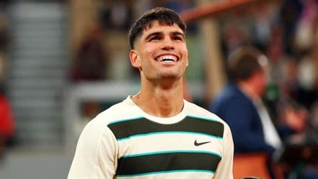 Roland-Garros : en vidéo, la belle communion d’Alcaraz avec le public français