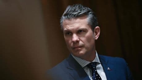 Neuer Chat-Skandal um Pete Hegseth - Trumps dümmster Minister steht vor dem Aus