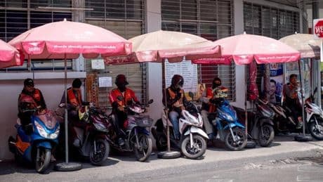 La Thaïlande alourdit ses amendes pour renforcer le port du casque par les motocyclistes