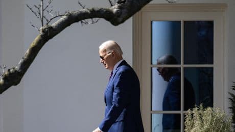 Que risquent les anciens collaborateurs de Joe Biden, suspectés de «complot» par Donald Trump ?