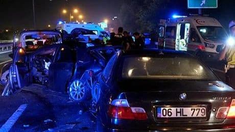 Beykoz'da 5 araç birbirine girdi! Kazada 7 kişi yaralandı