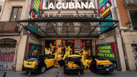La Cubana 'okupa' el Romea con un homenaje al teatro amateur: "Todos hemos empezado como aficionados"