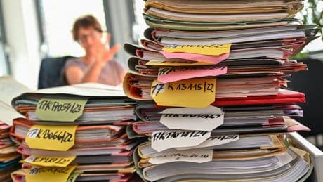 Trauriger Rekord! - Bürokratie kostet Wirtschaft 64 Milliarden Euro