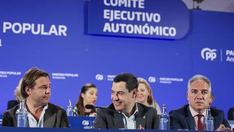 Juanma Moreno carga contra el Gobierno: "No hay ministro en España que pueda pisotear la dignidad de Andalucía"