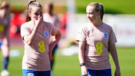 Beth Mead lauds ‘unbelievable’ Ella Toone as England reach Euro 2025 quarters