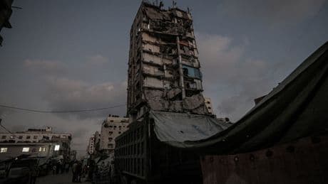 İsrail'in Gazze'de düzenlediği saldırılarda 32 Filistinli hayatını kaybetti