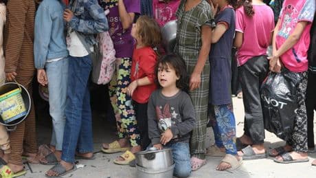 Conflit au Proche-Orient, jour 588 : frappes israéliennes à Gaza, Trump achève sa tournée