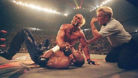 De worstelaar die Trump met ‘kayfabe’ de ring introk