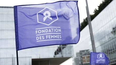 Budget: des organisations féministes appellent à ne pas "sacrifier les femmes sur l'autel de l'austérité"