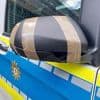 So schrott ist die Berliner Polizei – die Beweisfotos: Beamte riechen nach Fäkalien und fahren Klebeband-Autos