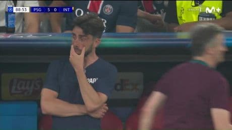 Las lágrimas de Rafel Pol, asistente de Luis Enrique, que lloró tras ganar la Champions con el PSG
