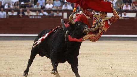 Crónica de un gesto fallido: la raza de Marco Pérez no fue suficiente contra los elementos y el muro de su espada en una tarde hostil en Las Ventas