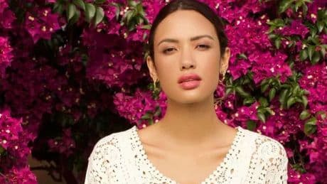 Roman shoppers racing to buy crochet top 'ideal for holidays' as it 'shapes' figure