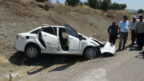 Kilis'te otomobiller çarpıştı: Yaralılar var