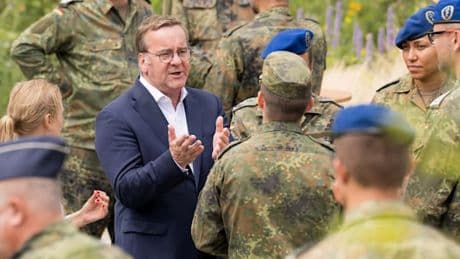 Wie der Minister die Personalzahlen der Bundeswehr schönrechnet