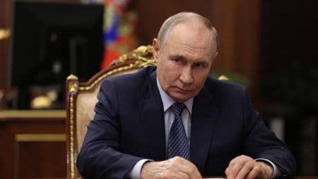 Die Front wackelt: Kurz vor Gipfel sendet Putin unmissverständliches Signal an Trump