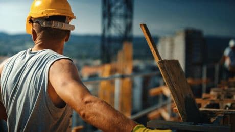 Los 7 cursos para formarte en un oficio que van a arrasar este verano (y que aún estás a tiempo de aprender)