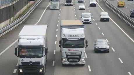 Non tieni la destra in autostrada? Ecco cosa rischi coi nuovi Tutor