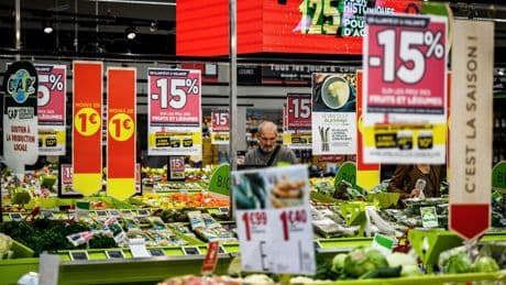 «J’ai l’impression de me faire avoir si je n’achète pas à -40%» : avons-nous perdu la notion du juste prix ?