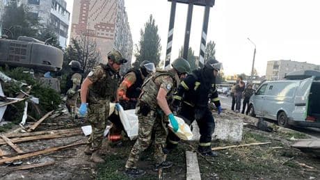 Guerre en Ukraine, jour 1241 : frappes russes, des sanctions européennes « sans précédent »
