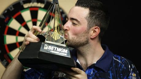 Humphries verslaat Littler en wint voor het eerst Premier League of Darts